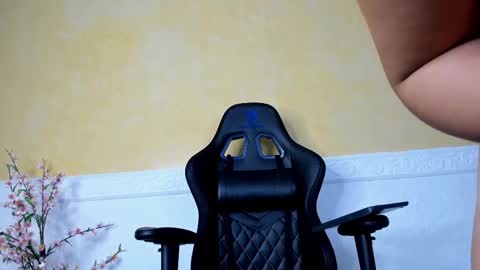 Laura  Onlyfans   40OFF online show from February 12, 7:34 am