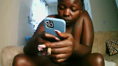 prettyreen online show from November 1, 11:36 am