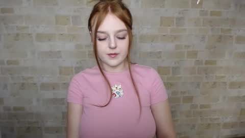 Snapshot of prettyvalerii_ chatting on February 28, 9:04 am Valeri online show from February 28, 9:04 am
