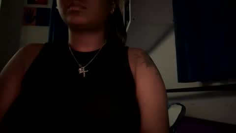 prettyyalisha online show from April 16, 12:00 am