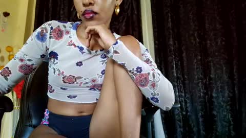 priceless_sexy online show from February 10, 7:04 am