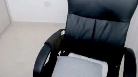 valery dollx online show from October 10, 1:10 am