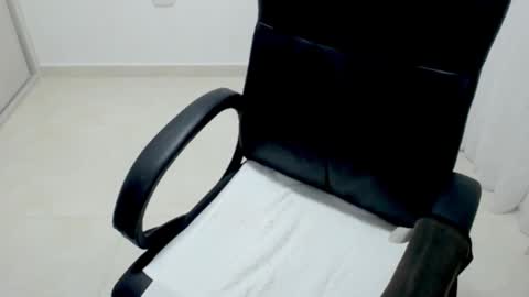 valery dollx online show from November 11, 1:12 am