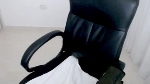 valery dollx online show from October 16, 12:57 am