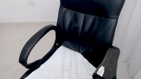 valery dollx online show from January 18, 1:24 am