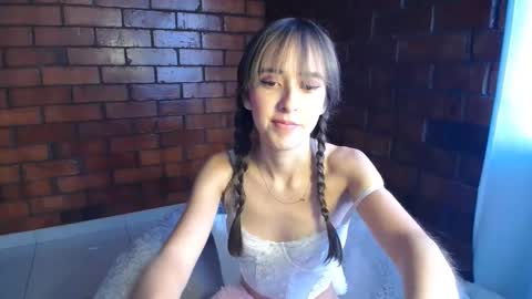 Snapshot of princess_emily69 chatting on December 13, 3:11 pm Emily online show from December 13, 3:11 pm