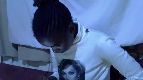 princess_scovia online show from October 12, 8:50 am