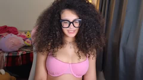 Snapshot of princessamberrrxo chatting on February 19, 4:22 pm Amber online show from February 19, 4:22 pm