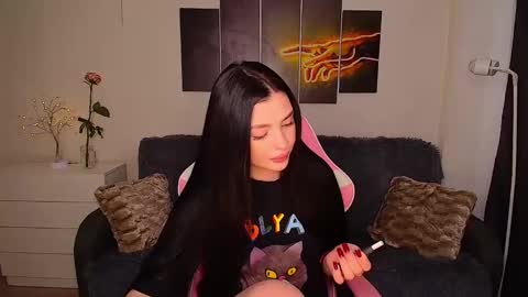 princessamira1 online show from February 16, 6:10 am