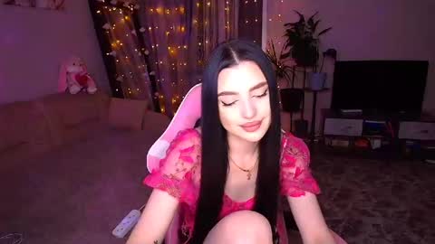 princessamira1 online show from December 3, 4:42 pm