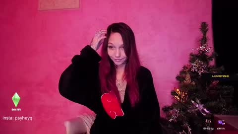 LUCY -----    online show from December 8, 3:56 pm