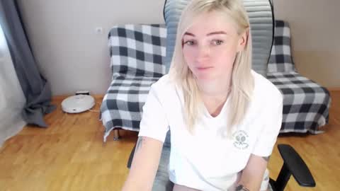 Polly online show from March 12, 7:00 am