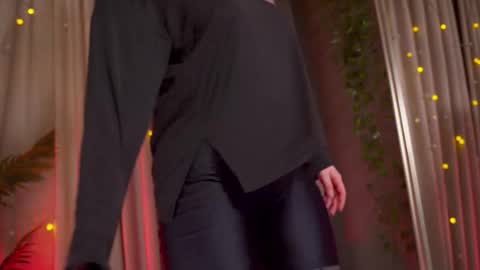 constant schedule Wednesday  Friday  Saturday  Sunday  The Rosemarie online show from February 15, 6:05 am