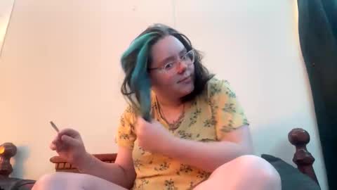 Lil Kush  online show from November 8, 3:39 pm