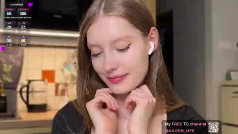 Snapshot of purrpure chatting on October 21, 7:18 pm Aileen online show from October 21, 7:18 pm