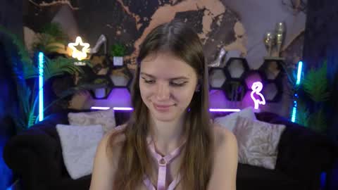 Ellie online show from September 27, 7:59 am