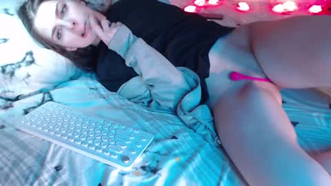 Snapshot of q_t_pie chatting on January 3, 10:40 pm Lita rat online show from January 3, 10:40 pm