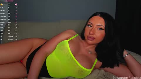 Ana online show from October 31, 10:25 pm