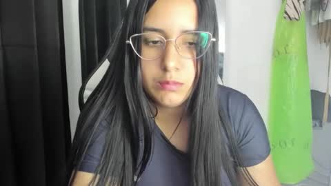 queen_findom1 online show from November 13, 11:37 pm