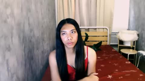 queen_gia online show from April 14, 8:14 am