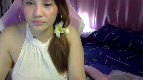 QueenHennessy online show from January 18, 6:43 pm