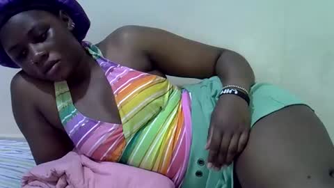 queen_leilla online show from May 2, 2:04 am