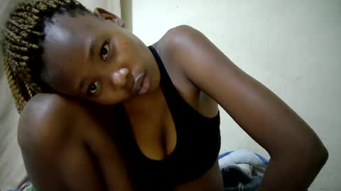 queen_slender online show from July 30, 12:00 am