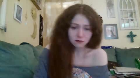 queencrimsonlvx online show from November 7, 10:14 pm