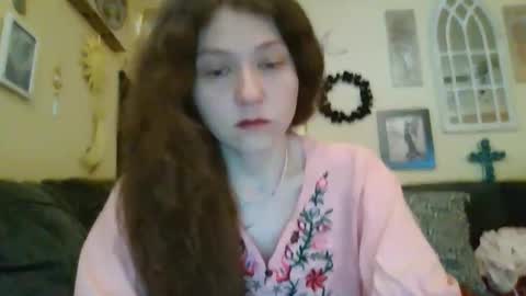 queencrimsonlvx online show from April 18, 7:58 pm