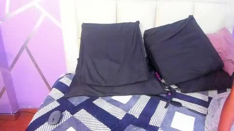 QUEENJEENN online show from February 25, 2:36 am