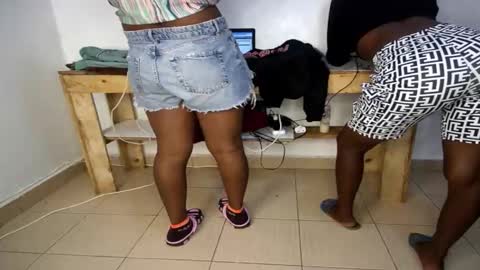 Nina online show from March 3, 11:38 am