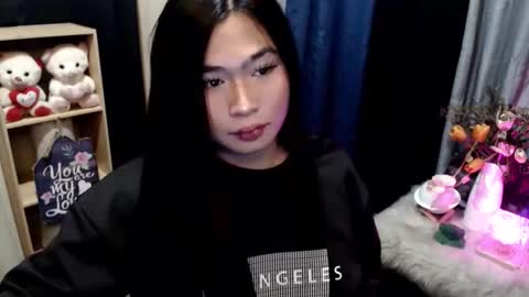 Mikka online show from December 1, 6:32 pm