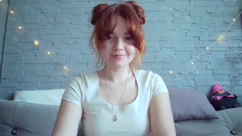 QueenOfModels online show from March 4, 11:51 am