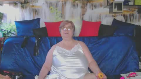 QueenPammy online show from June 3, 8:48 am