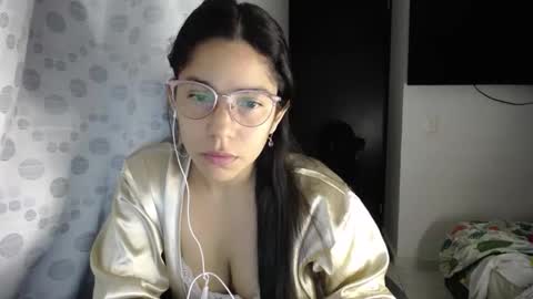 Paola online show from March 28, 3:50 am