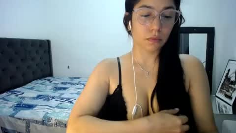 Paola online show from August 7, 2:29 am