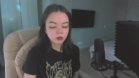 quietluxury online show from March 24, 11:59 am