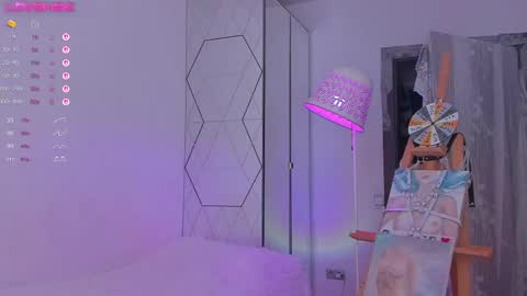 Rachel Kelly online show from April 22, 9:45 pm