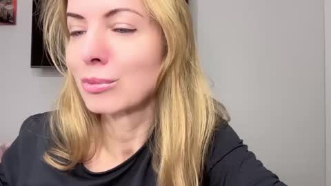 Rachel online show from February 7, 9:26 pm