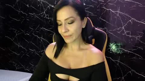 rachelmontero online show from June 12, 6:32 am