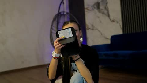 Ann online show from April 17, 4:25 am