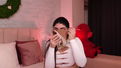 RachelSwaan online show from February 22, 6:06 am