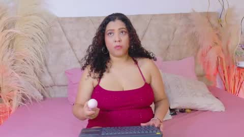 raichel_rosse online show from April 15, 9:59 pm