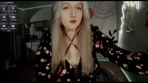 Kate online show from December 7, 3:41 pm