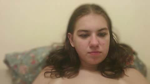 rainyvibe_ online show from September 13, 9:56 pm