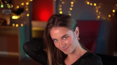 Raisa online show from December 14, 8:03 pm