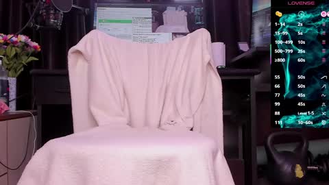 Laura online show from May 18, 2:54 am