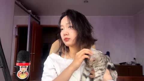 Ada Kim online show from June 28, 2:56 pm