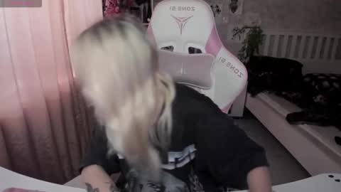 Rapunzel online show from November 4, 1:27 pm