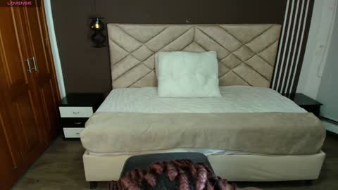 Raquel online show from February 5, 11:34 am